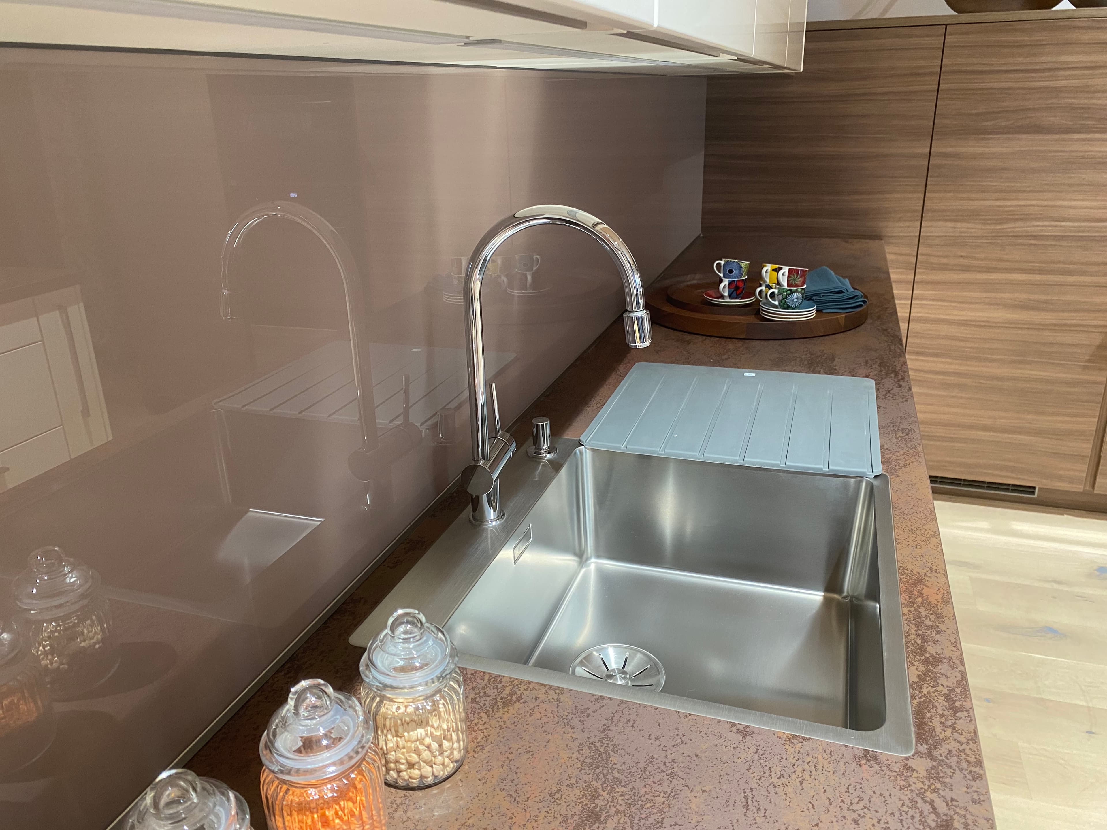 Beckermann - Modell Lenoardo / Silvia Wood Line - Ausstellungsküche