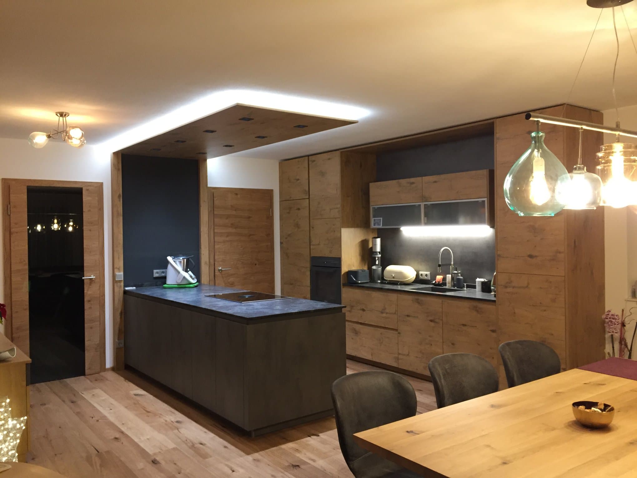 Wohn-Essbereich und Küche